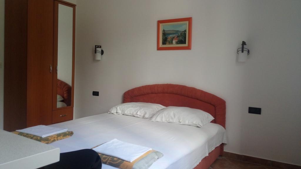 Apartmani Luka Herceg Novi Exteriör bild